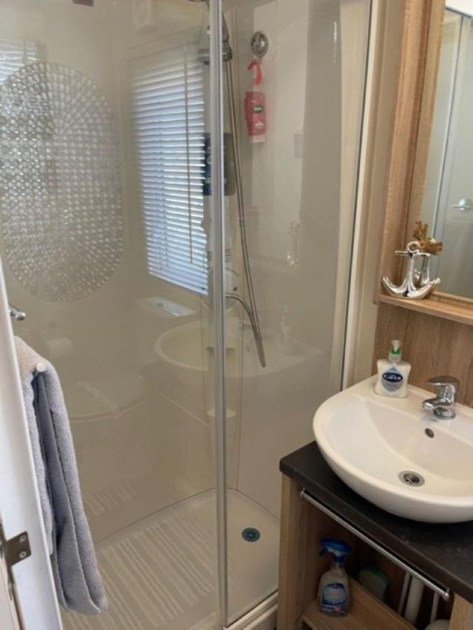 Beautiful Spacious Holiday Home - Romney Sands New Romney Buitenkant foto