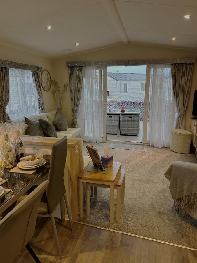 Beautiful Spacious Holiday Home - Romney Sands New Romney Buitenkant foto